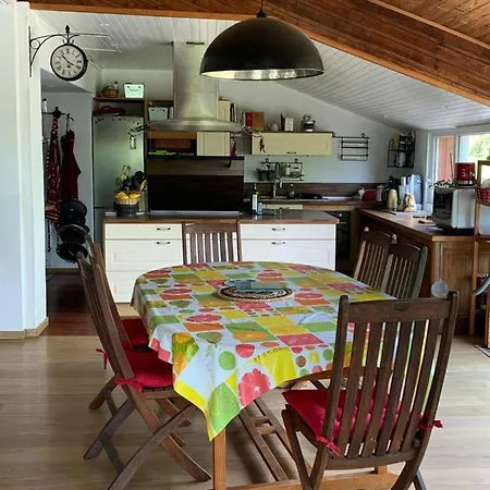 Maison Conviviale 8 Personne Avec Piscine Interieure, A La Campagne Saint-Pardoux-le-Vieux Exterior foto