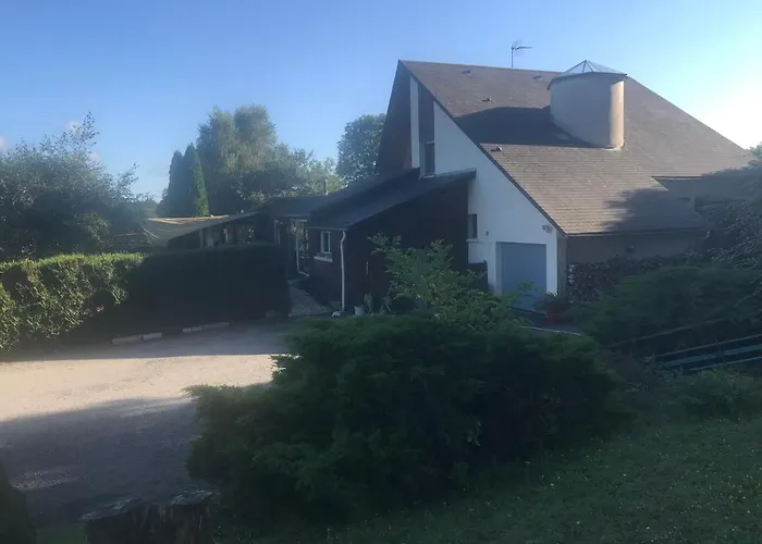 Maison Conviviale 8 Personne Avec Piscine Interieure, A La Campagne
